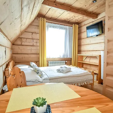 Regionalne U Ani Rum i privatbostad Zakopane